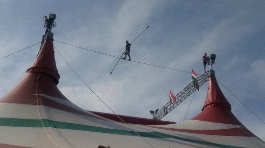 Lélegzetelállító produkciók Debrecenben a cirkuszok világnapján