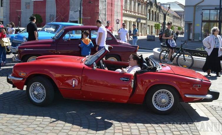 Veterán autók seregszemléje Nagyváradon