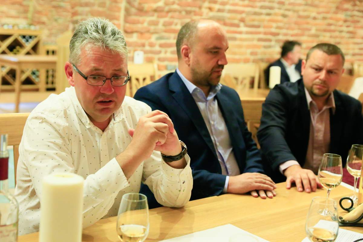 Ízek. Zamatok. Zenék. Bakator.