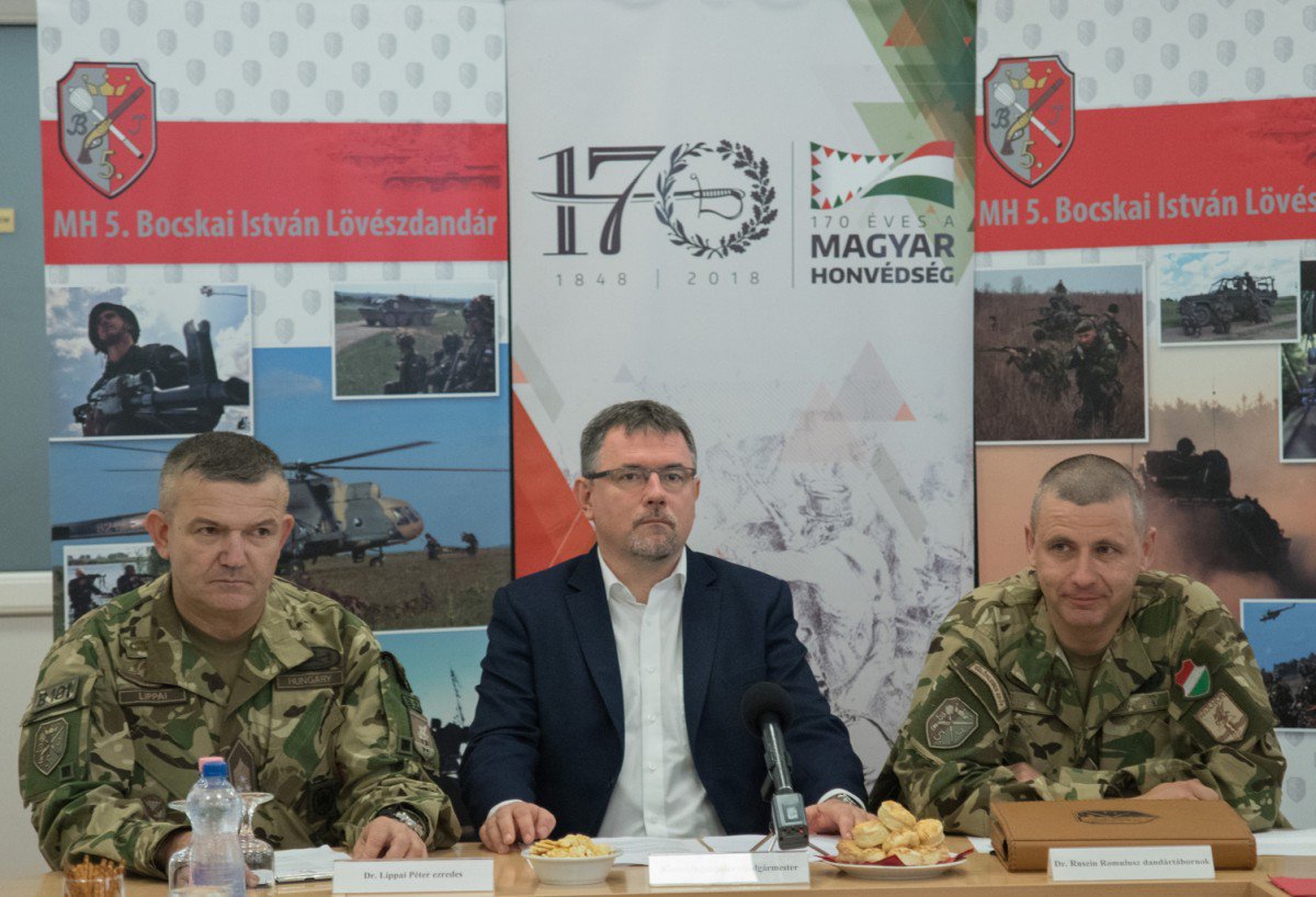 A lőtér helyett a főtéren mutatkoznak be a debreceni katonák