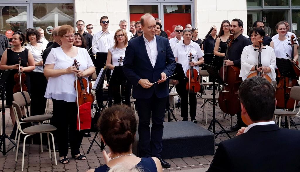 Szabadtéri minikoncerttel búcsúztatta az évadot a debreceni Kodály Filharmónia