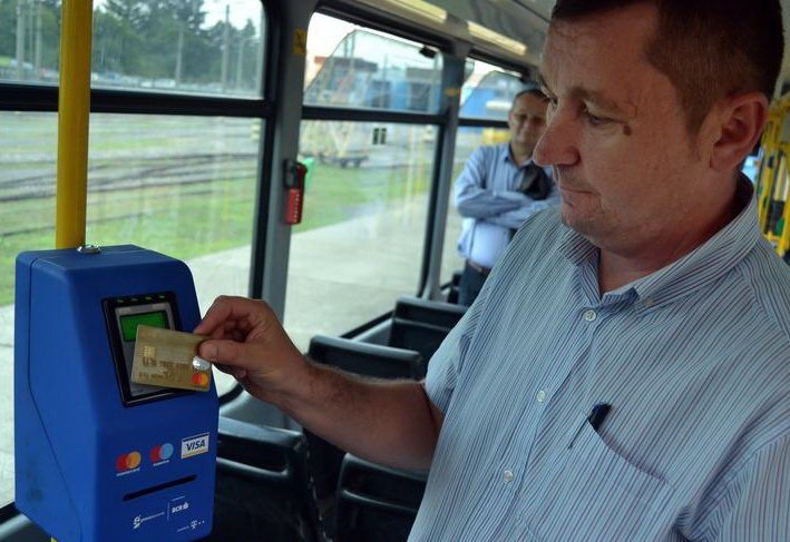 Hamarosan érintőkártyával is fizethetünk az utazásért a nagyváradi tömegközlekedési eszközökön