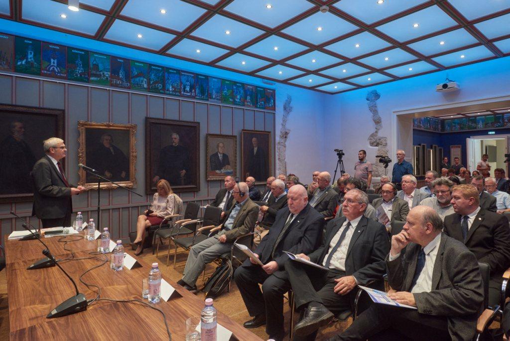 Konferenciát tartottak a román?magyar kapcsolatok helyzetéről