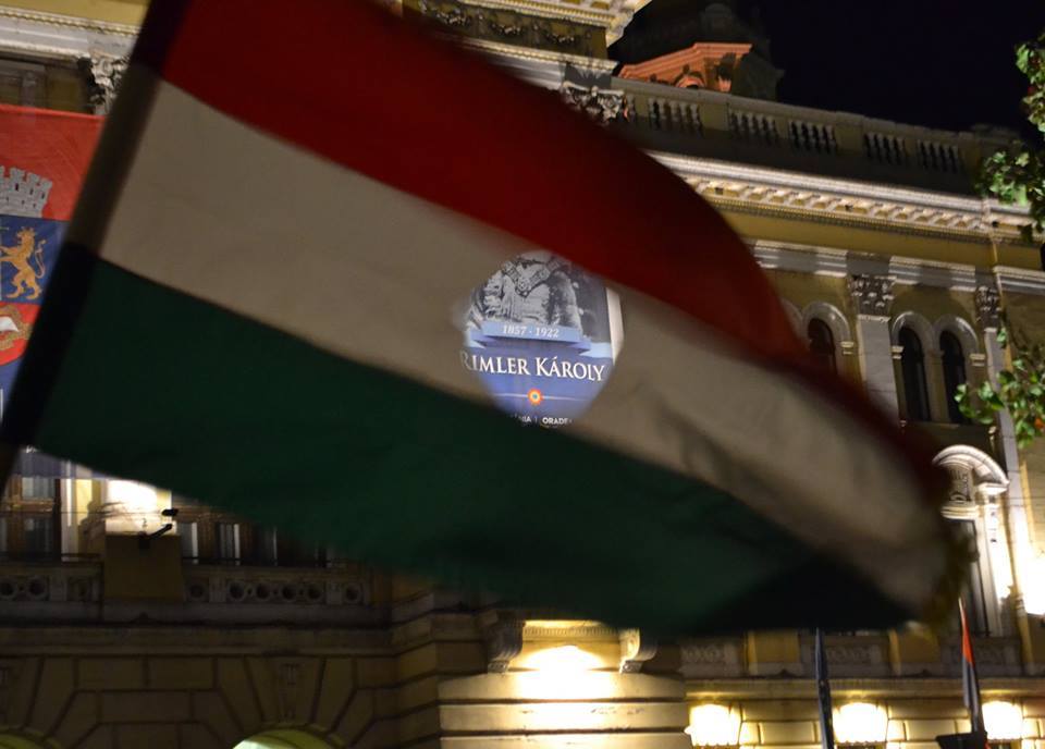 A Szent László téren lobbantak fel az emlékezés gyertyái