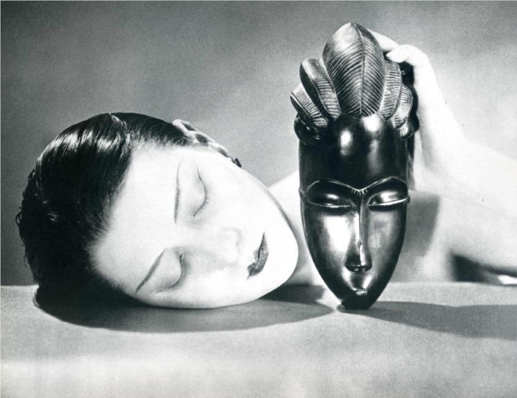 Man Ray munkáiból nyílik kiállítás a Modemben