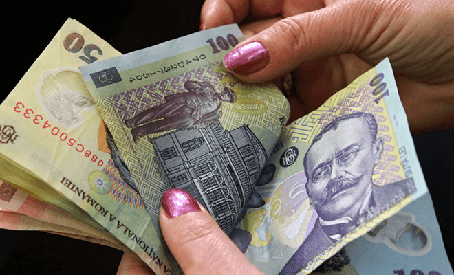 Jelentősen nőtt a nettó átlagbér Romániában, decembertől a kormány ismét növelni akarja a minimálbért