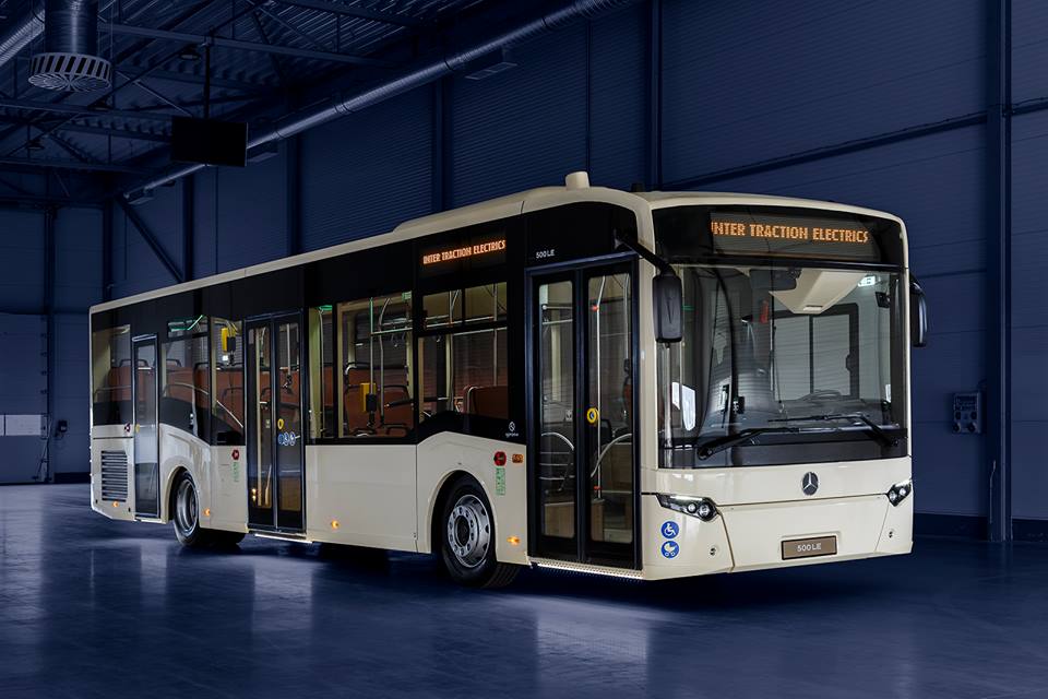 Debrecenben áll forgalomba az első helyi gyártású Mercedes-Benz Reform 500 LE