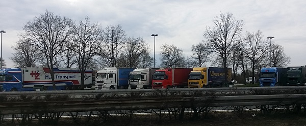 Ünnepi határprognózis: várakozásokra kell számítani ki- és belépő irányban is