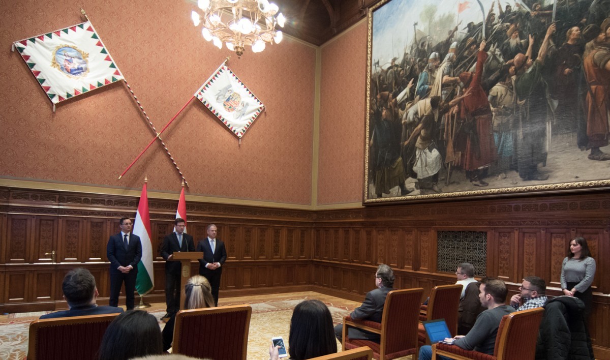 Együtt maradhat Debrecenben a Munkácsy-trilógia. A magyar kormány megvásárolta a Golgotát