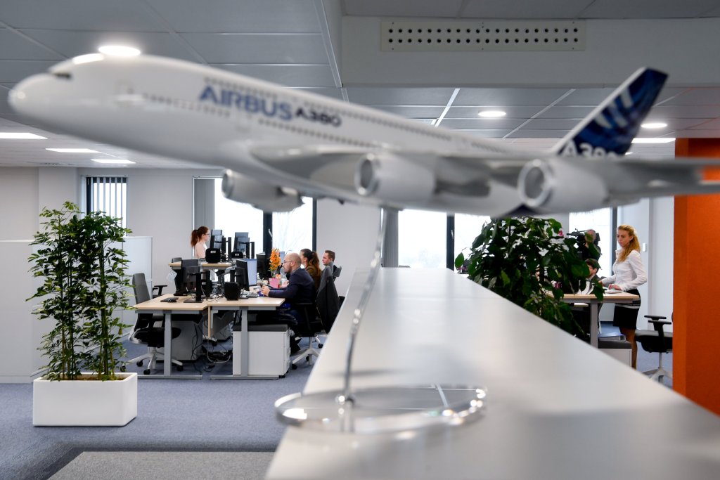 Átadták a Diehl Aviation új mérnöki és szolgáltató központját Debrecenben