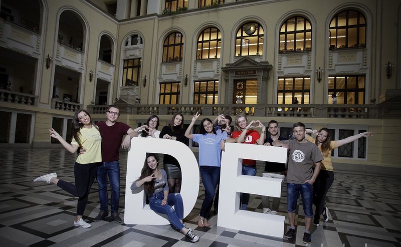 Több mint négyezren jutottak be keresztféléves képzésre - A Debreceni Egyetem, 349 felvett jelentkezővel, a harmadik