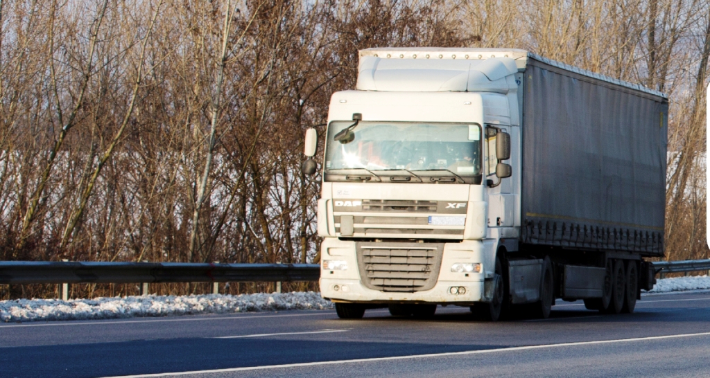 Fejlesztik a magyar e-útdíj rendszert: elsősorban a külföldi fuvarozóknak kell résen lenniük februártól