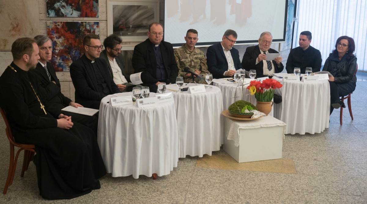 Hit és nemzet ? virágvasárnapot ünneplik és történelmi évfordulóra emlékeznek Debrecenben