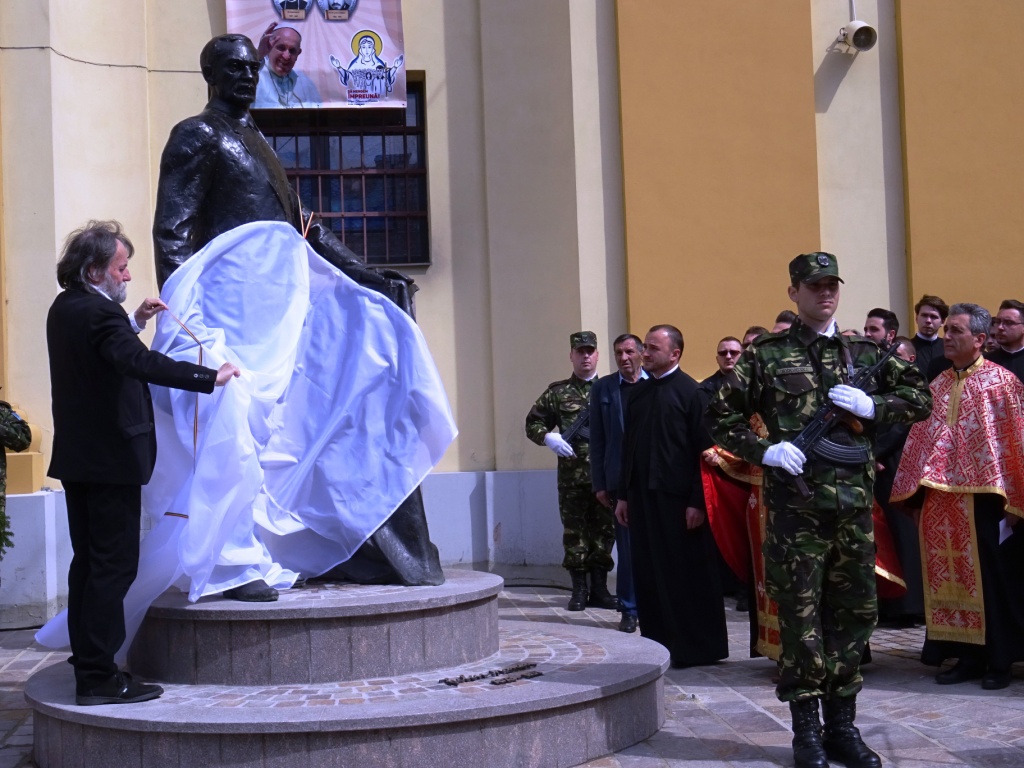 Leleplezték Iuliu Maniu szobrát Nagyváradon