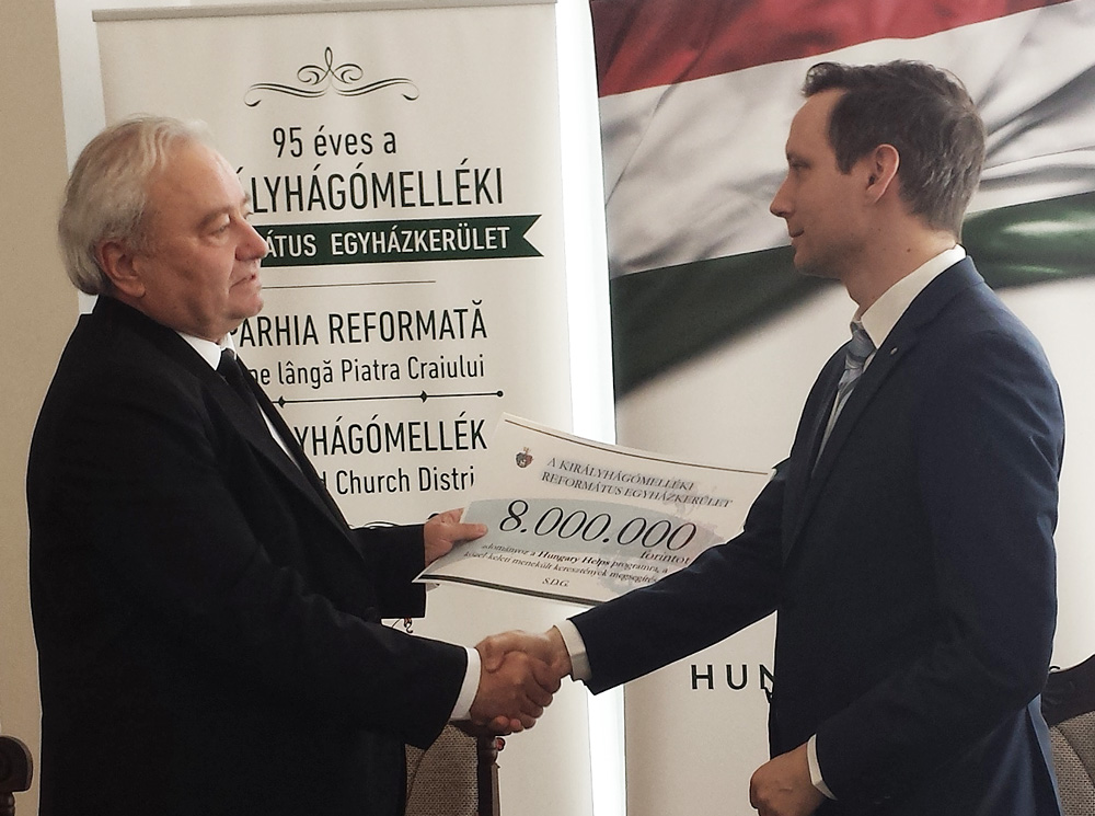 Jelentős összegű támogatást gyűjtött a Királyhágómelléki Református Egyházkerület az üldözött keresztényeknek