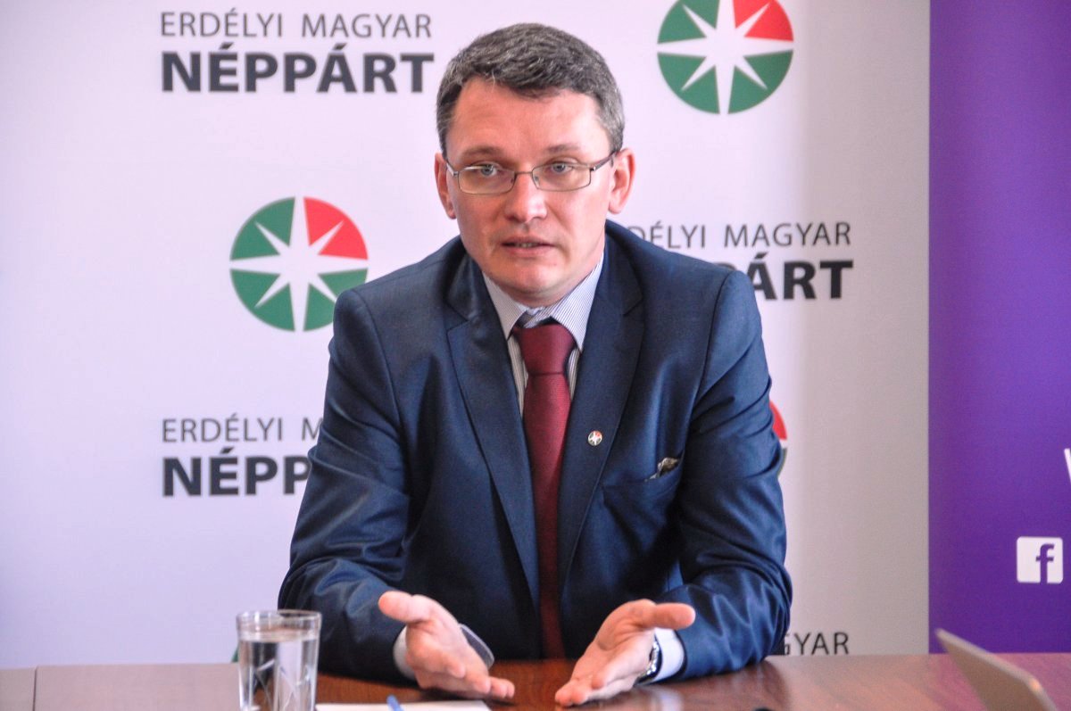 Egyelőre csak román személyiségek szobrai állnak Nagyvárad főterén