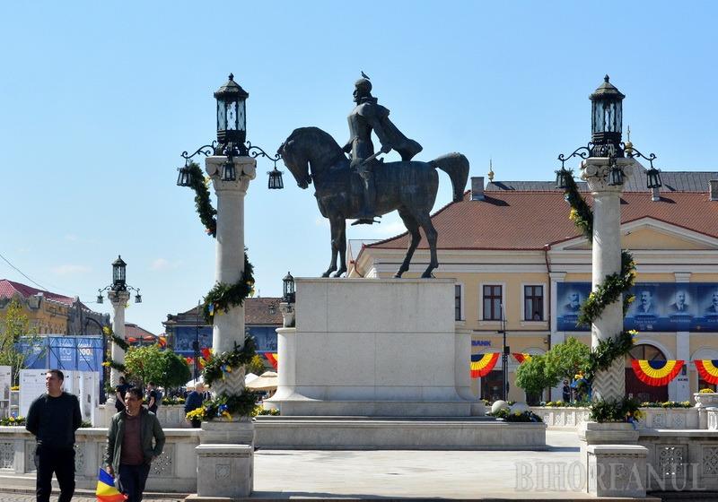 Szoborcsere Nagyvárad főterén