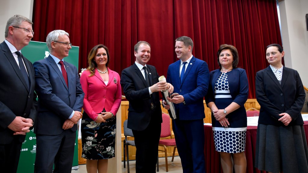 Raktárépület épül a Magyar Református Szeretetszolgálat számára a Hajdú-Bihar megyei Ebesen