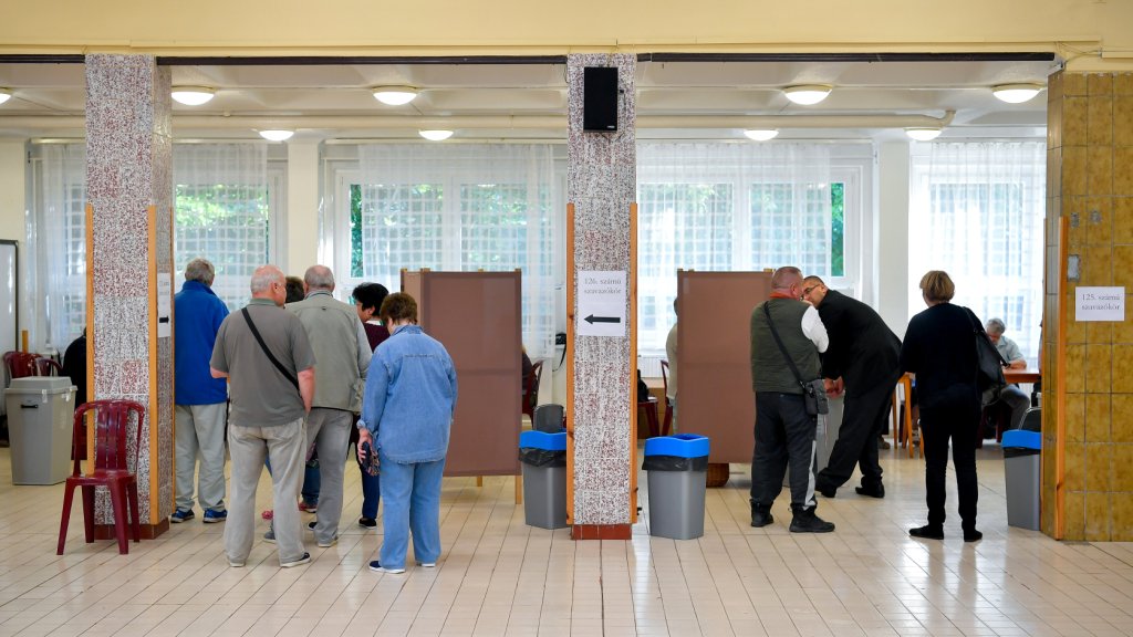 Megkezdődött az európai parlamenti választás