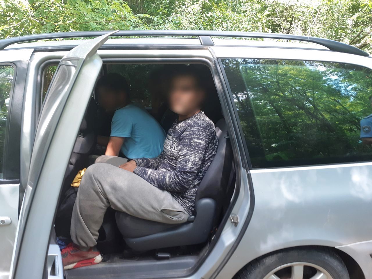 Nyolc határsértőt fogtak Létavértes külterületén - Átadták őket a román hatóságnak