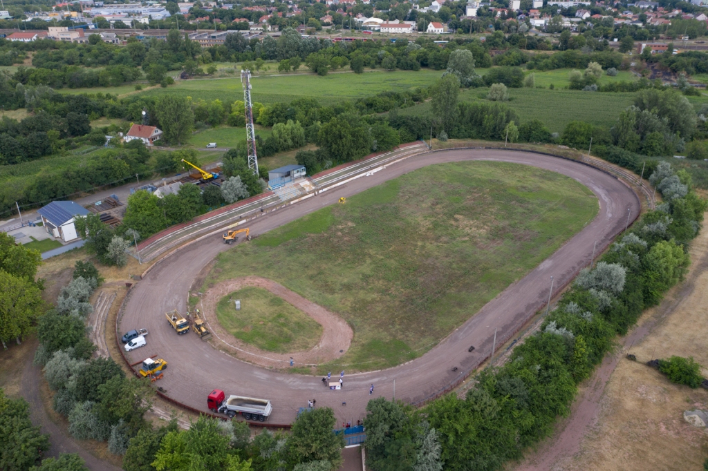 Újjáéled a salakmotorsport Debrecenben