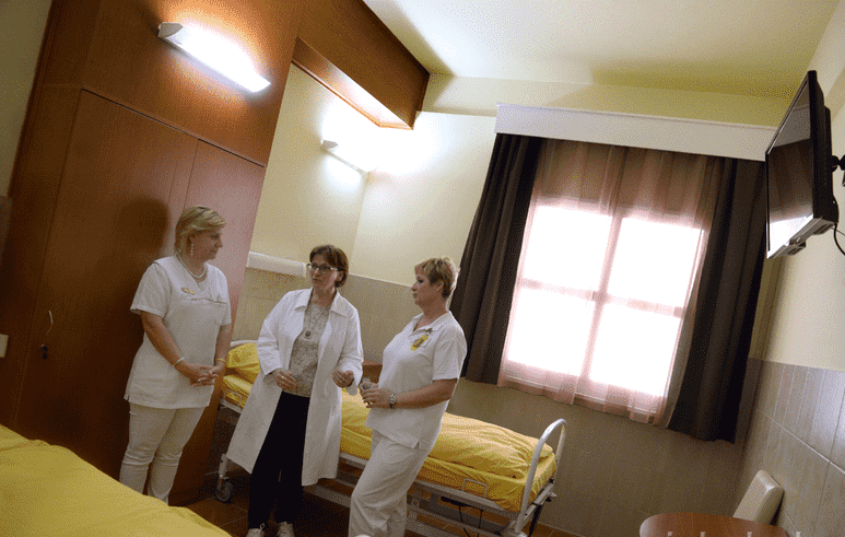 Valósághű virtuális ablakok teszik elviselhetővé a bezártságot a Klinikai Központ sugárterápiás részlegén