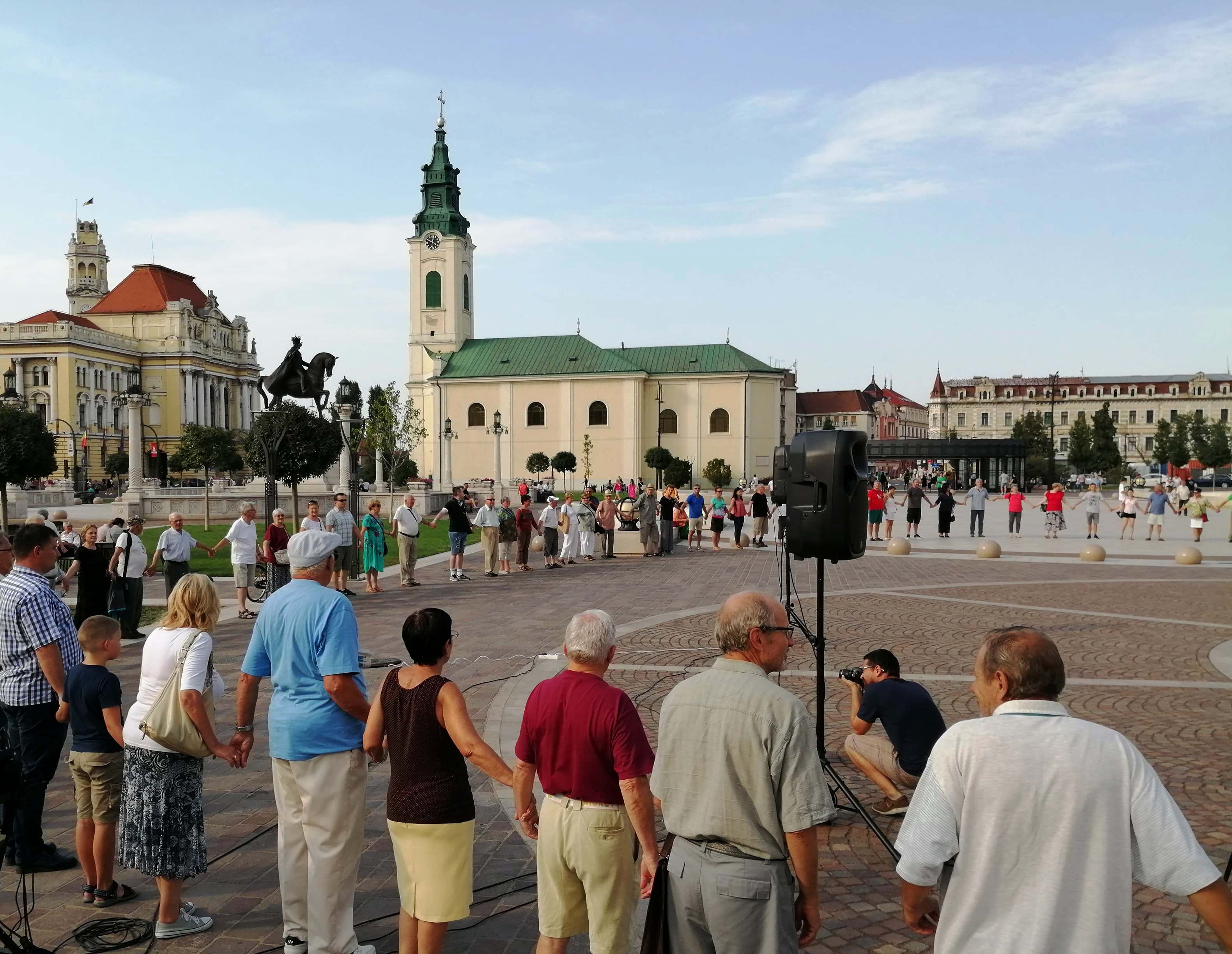 Szent László főtéri lovasszobráért demonstráltak ismét a nagyváradi magyarok