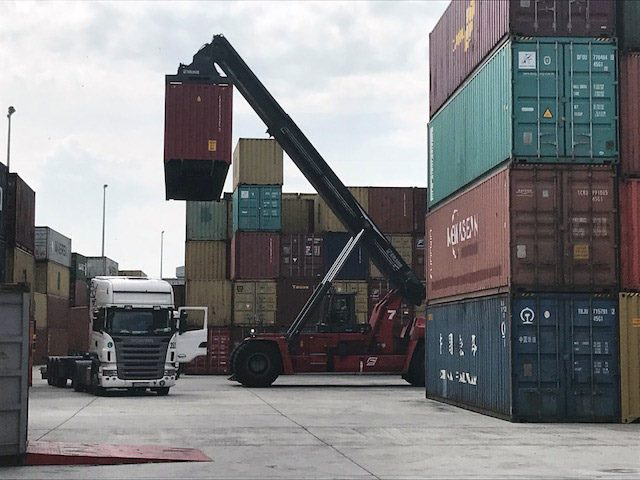 Felsőfokú logisztikai menedzser képzés indul Debrecenben és Nagyváradon is