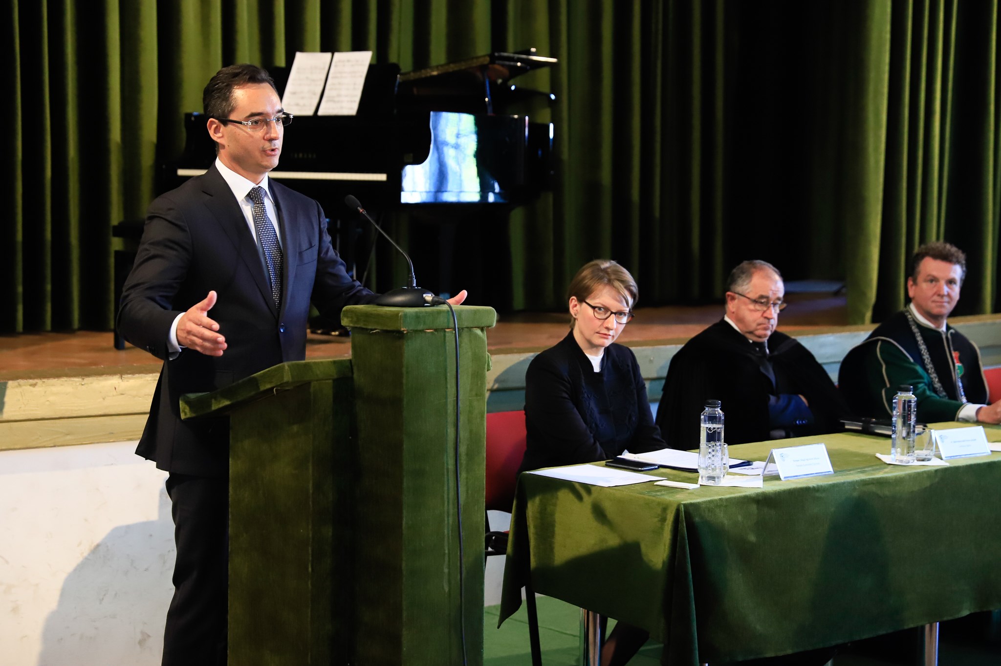 Debrecen polgármestere is részt vett a Partiumi Keresztény Egyetem tanévnyitóján