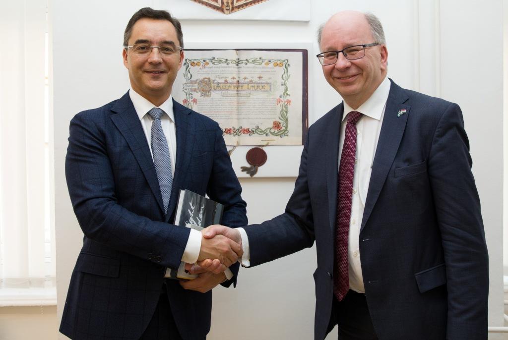 Egy nap alatt két diplomata is látogatást tett Debrecenben