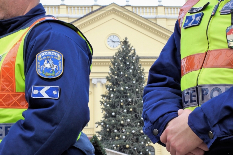 A békés karácsony jegyében: a Hajdú-Bihar megyei rendőrök bűn- és baleset-megelőzési tanácsai