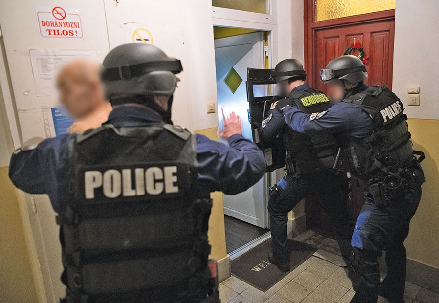 Németországi ATM-ek felrobbantására szakosodott Hajdú-Bihar megyei bűnbandát számoltak fel