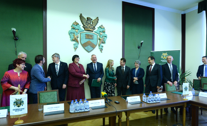 A Partiumi Keresztény Egyetem is tagja a Debrecenben megalakult Kárpát-medencei Tudományos Platformnak