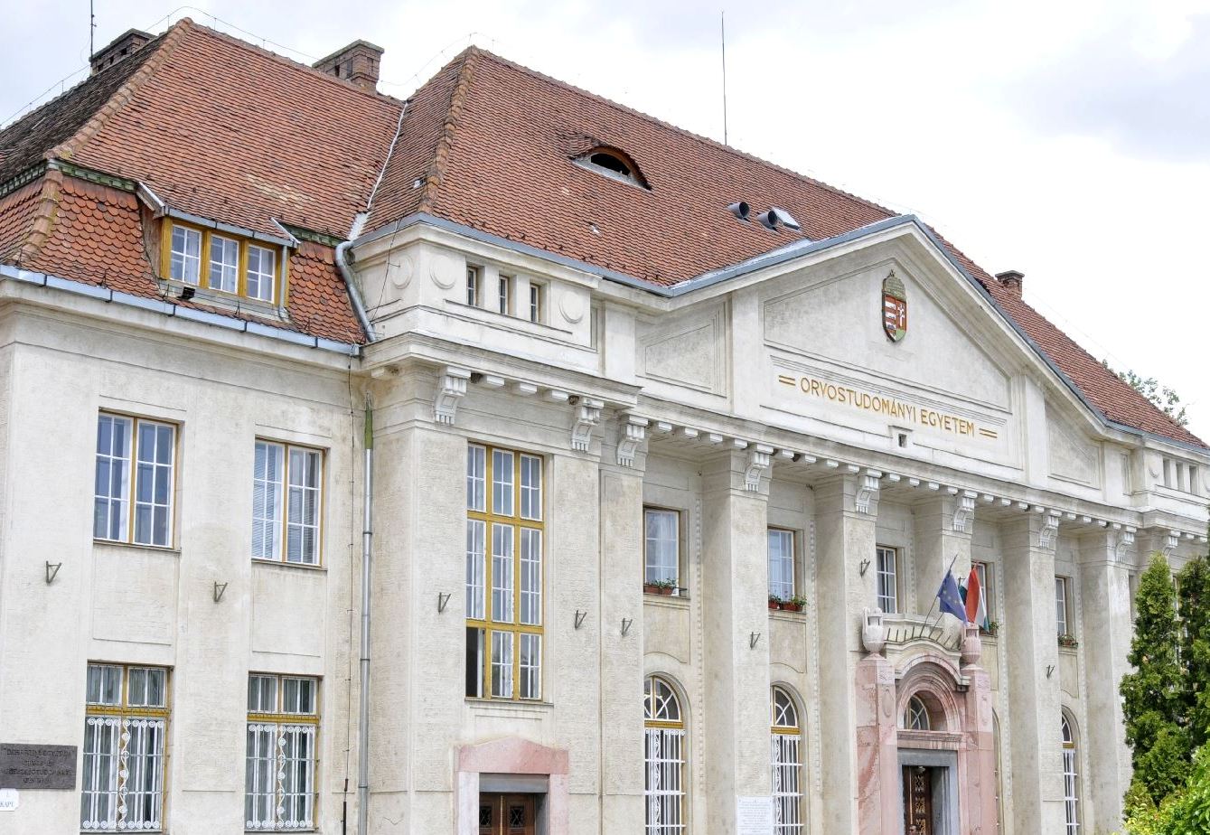 Nemzeti gyártó, kutató és oktató középüzem, illetve gyógyszertudományi kari épület létesül a Debreceni Egyetemen