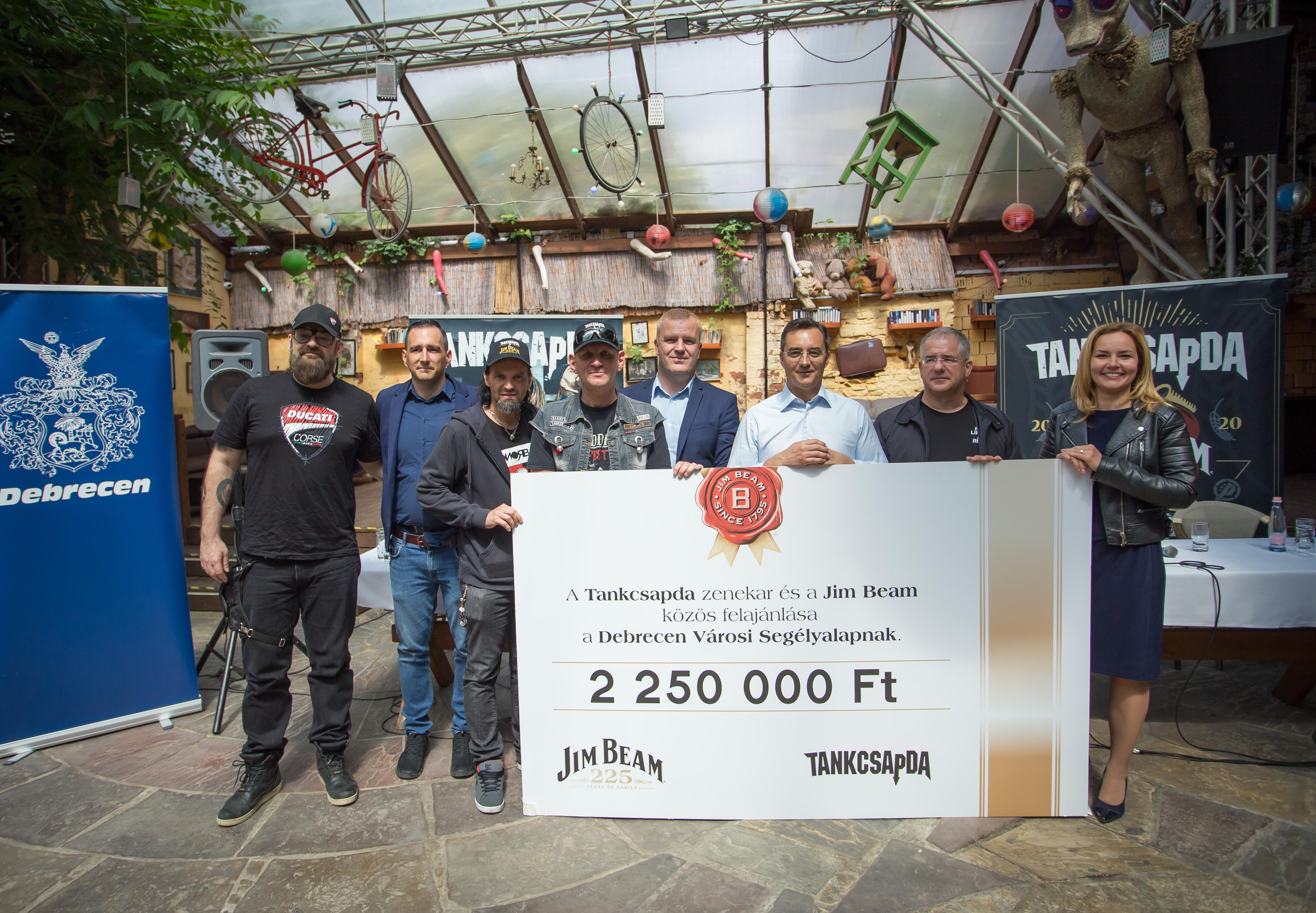 Rockos adomány Debrecen Város Segélyalapjába