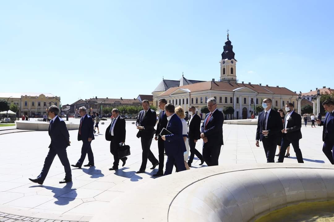 Szijjártó: Fontos célkitűzésünk az, hogy a Debrecen és Nagyvárad közötti villamos vasúti összeköttetést minél előbb létrehozzuk