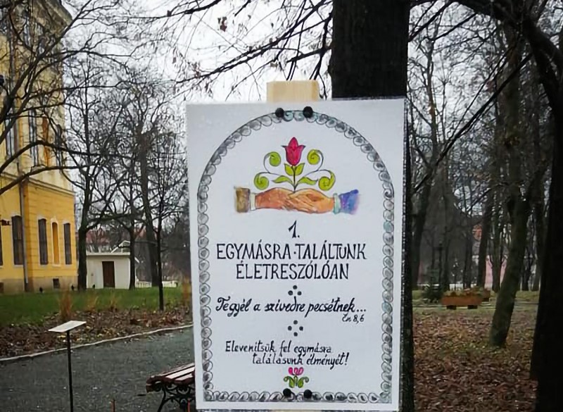 Házaspárok útja a nagyváradi püspöki palota kertjében