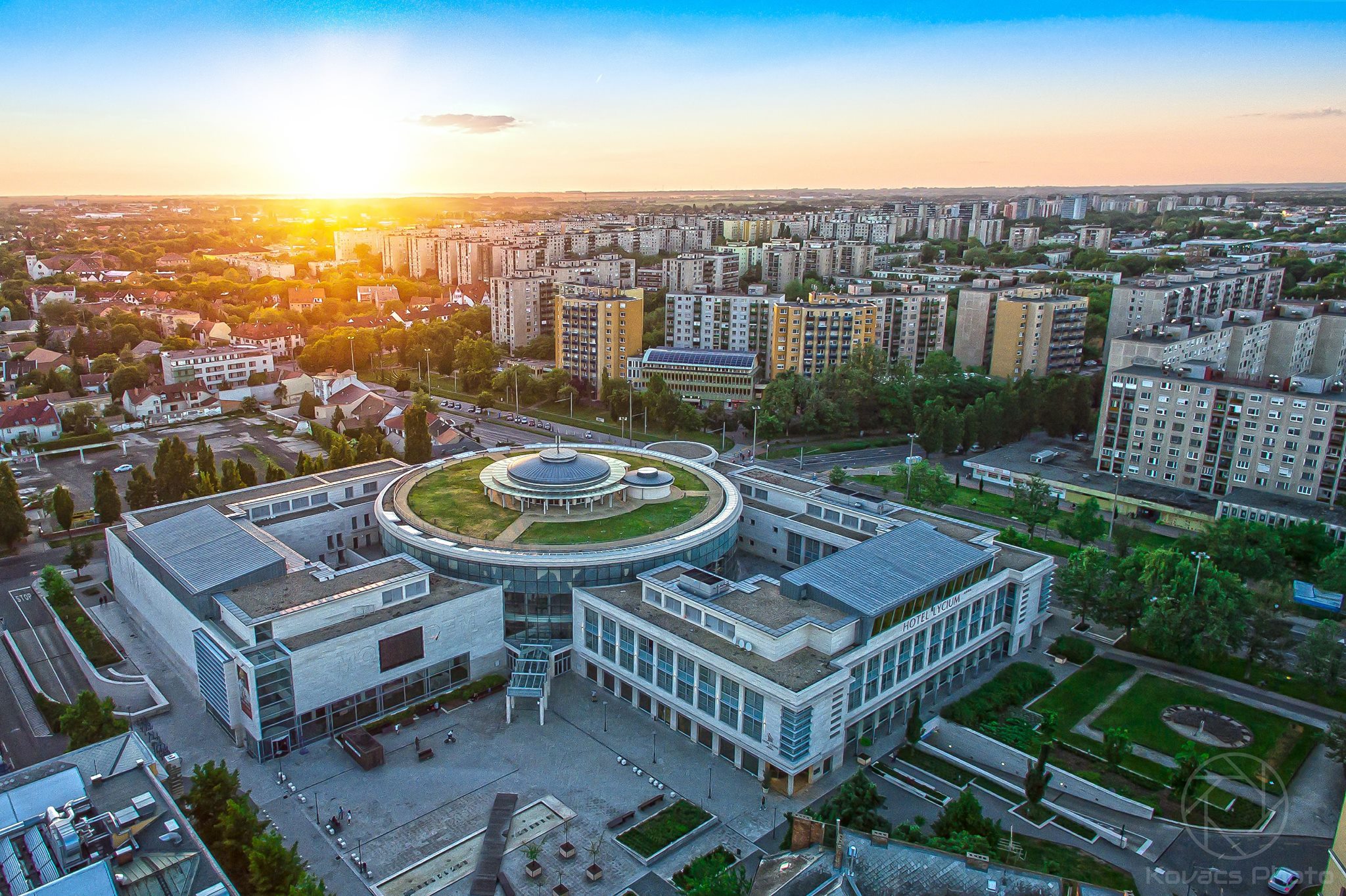A Főnix Rendezvényszervező az elmúlt egy évben több mint 600 ezer nézőt ért el a virtuális térben