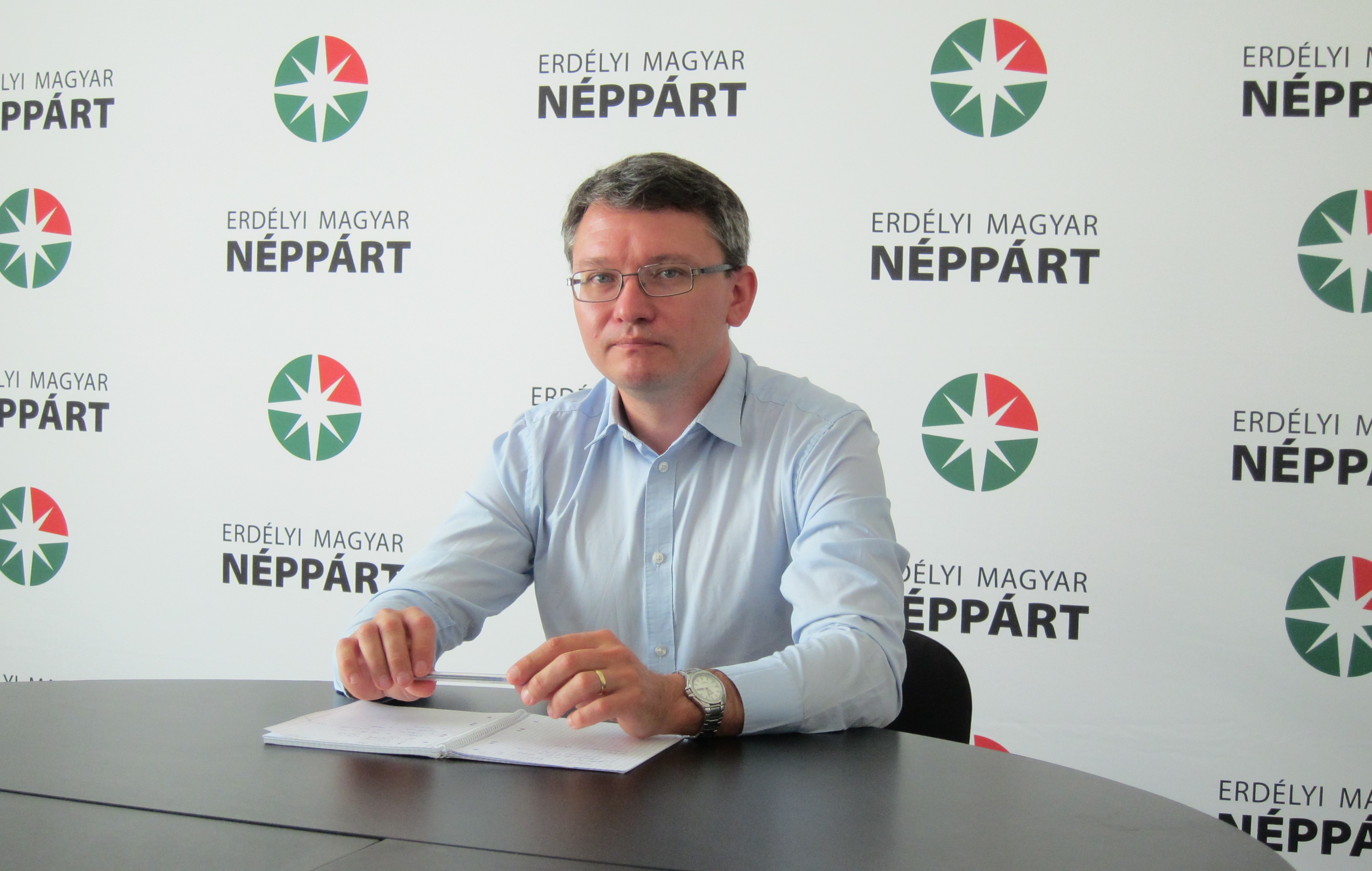Folytatja az aláírásgyűjtést a Néppárt a nagyváradi kulturális intézmények védelmében