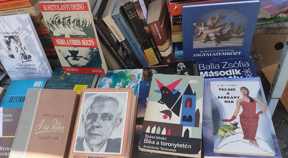 Mentsük meg a könyvmentőket!