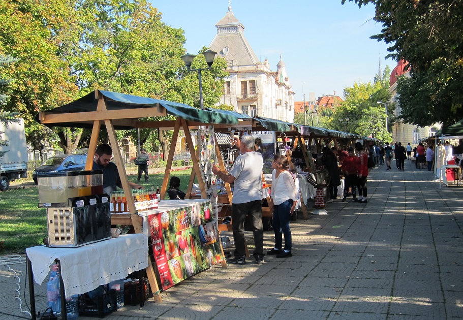 Őszi színekben és ízekben gazdag termelői vásár Nagyváradon