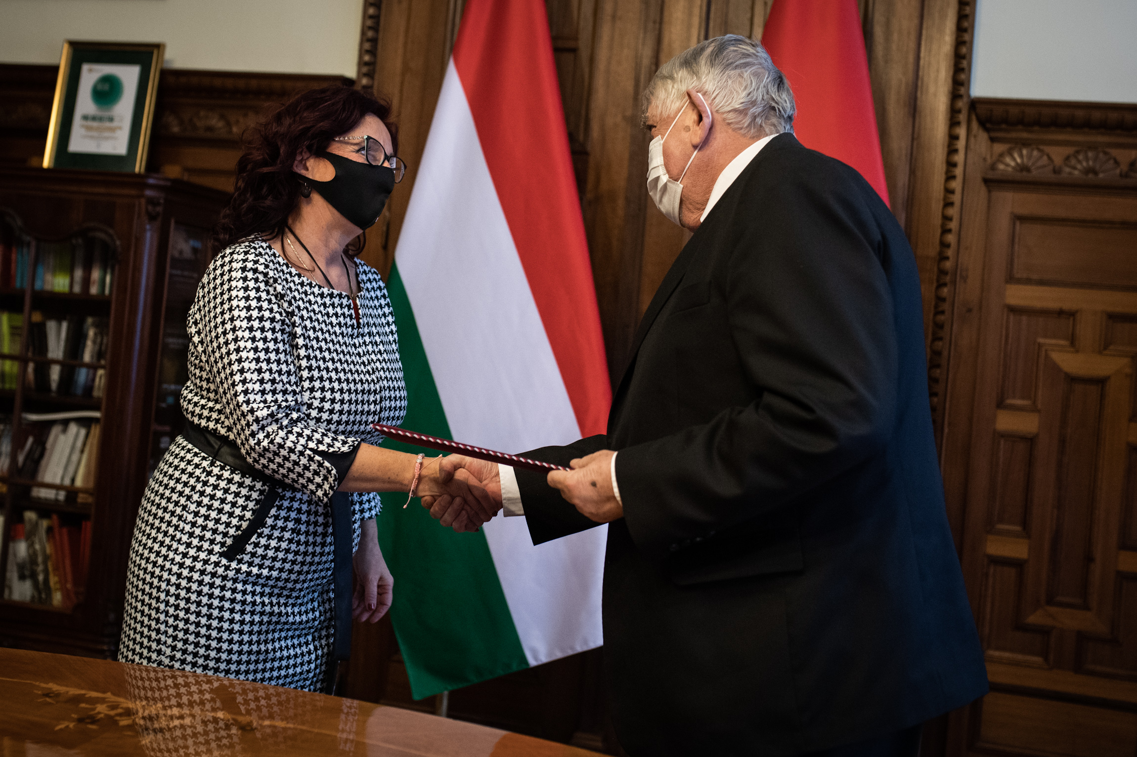 Miniszteri elismerő oklevél