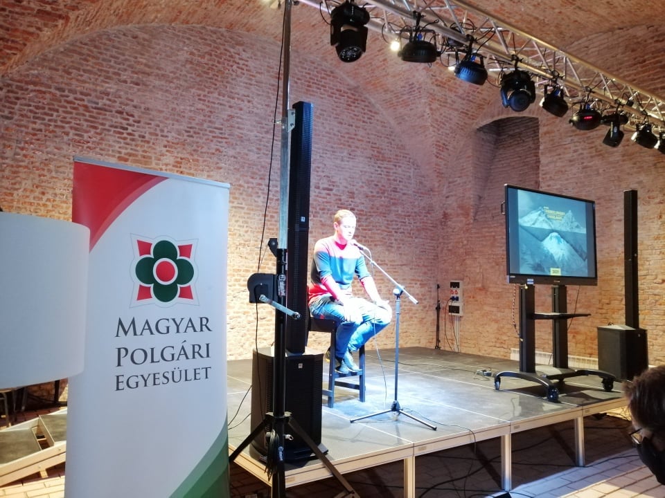 Varga Csaba hegymászó tartott vetített képes élménybeszámolót