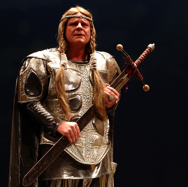 Velünk élő opera januárban a Csokonai Színházban