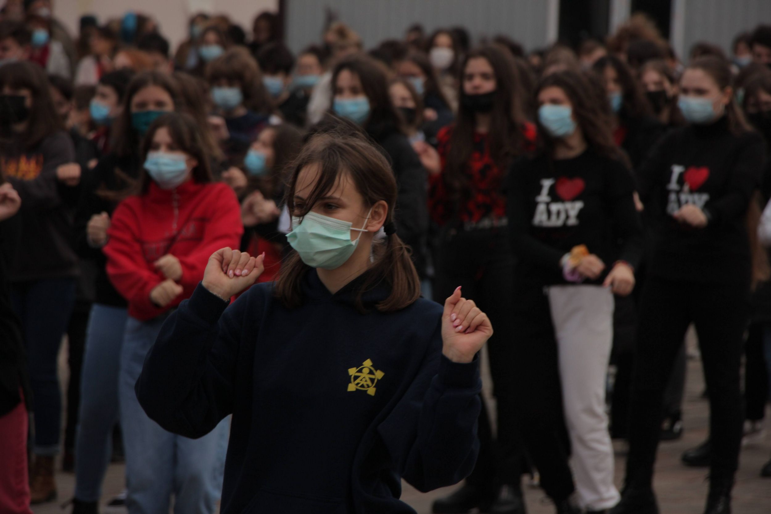 Flashmob a nagyváradi Ady Endre Líceum előtt