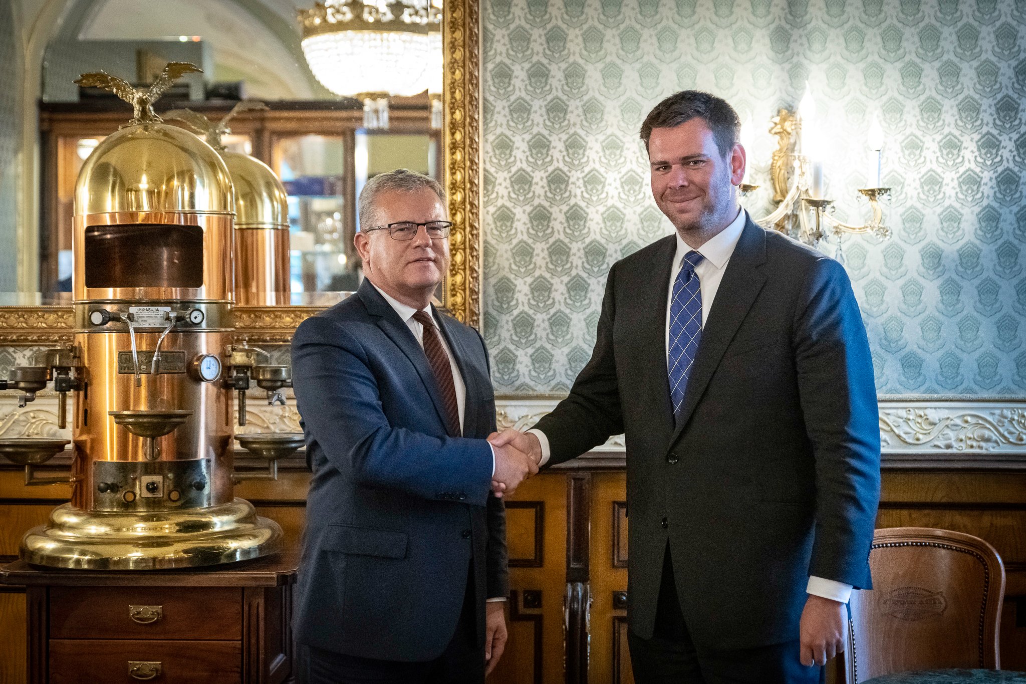 Vitézy Dávid: Szeretnénk javítani a vasúti kapcsolatot Debrecen és Nagyvárad között