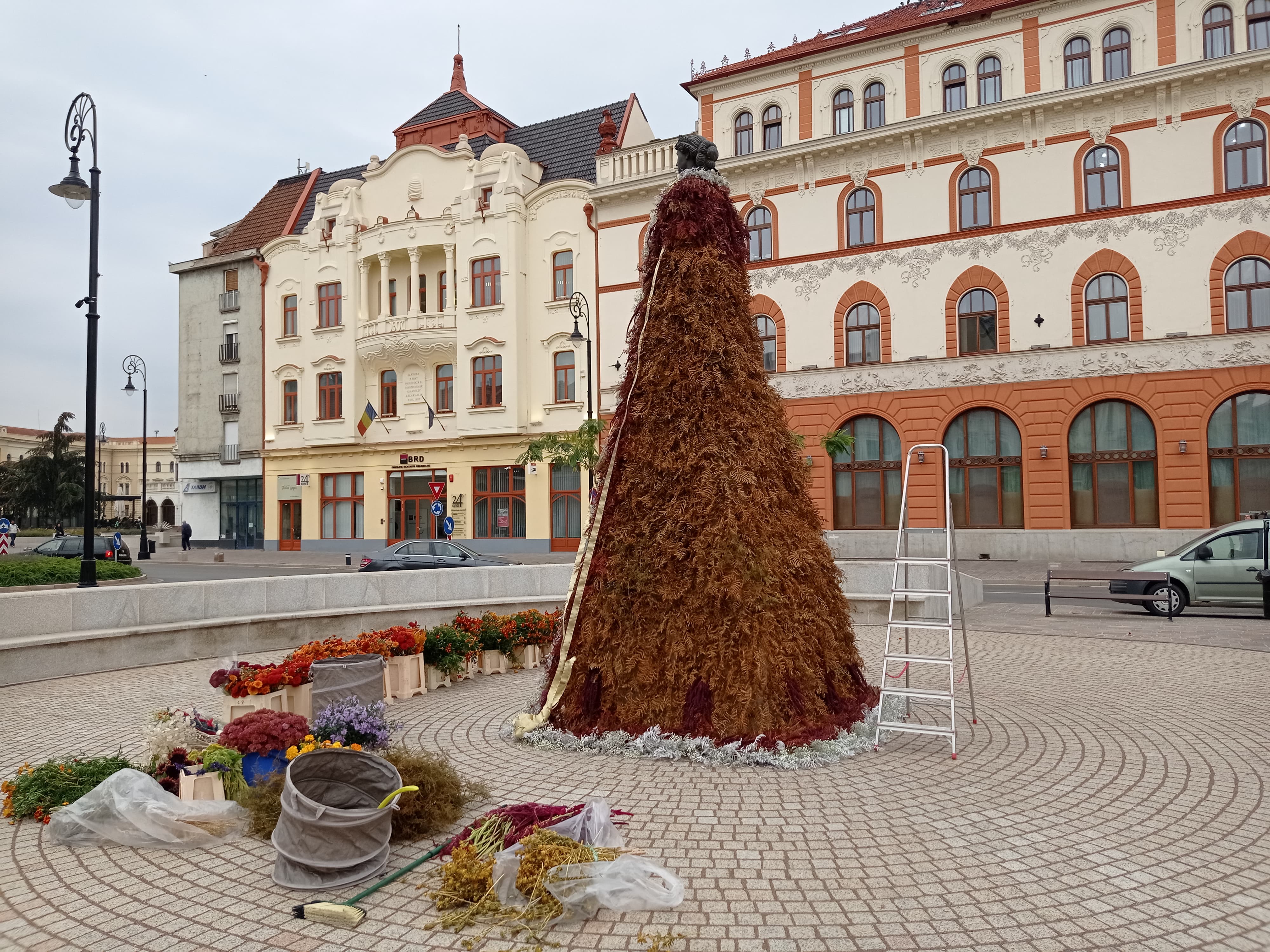 Palástot kap Mária királyné Nagyváradon