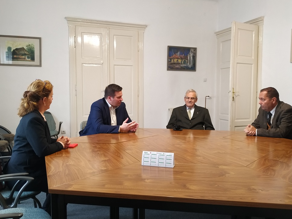 Főkonzuli látogatás és egyetemi tanévnyitó Nagyváradon
