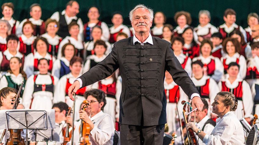 Adventi hangversenykörútja során Nagyváradon is fellép a világhírű Szentegyházi Gyermekfilharmónia
