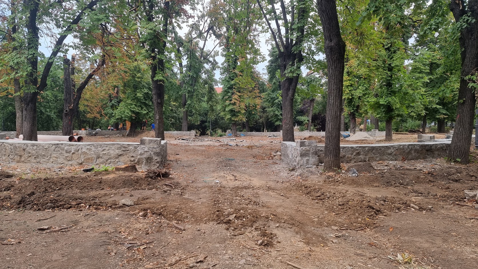 Gőzerővel zajlanak a nagyváradi magyarok kedvenc parkjának felújítási munkálatai